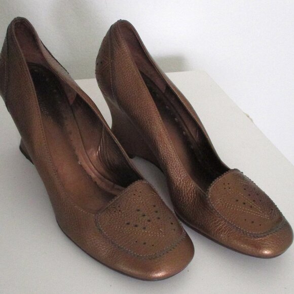 BCBGirls Womens Copper Leather Pump w/3" Wedge Heel - Size 10M or 40 EUR - Picture 2 of 9